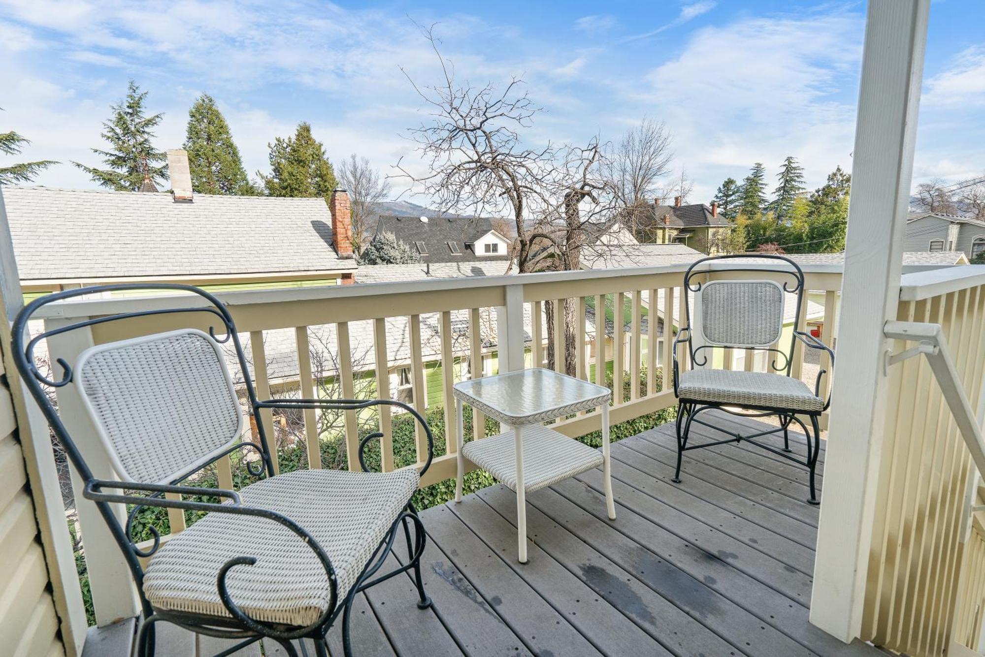 Pioneer Vacation Rentals - Pioneer North Suite Downtown Ashland Esterno foto